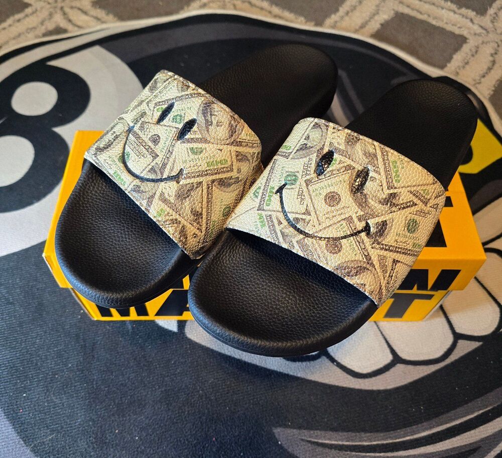 Chinatown Market Smiley Money Slides